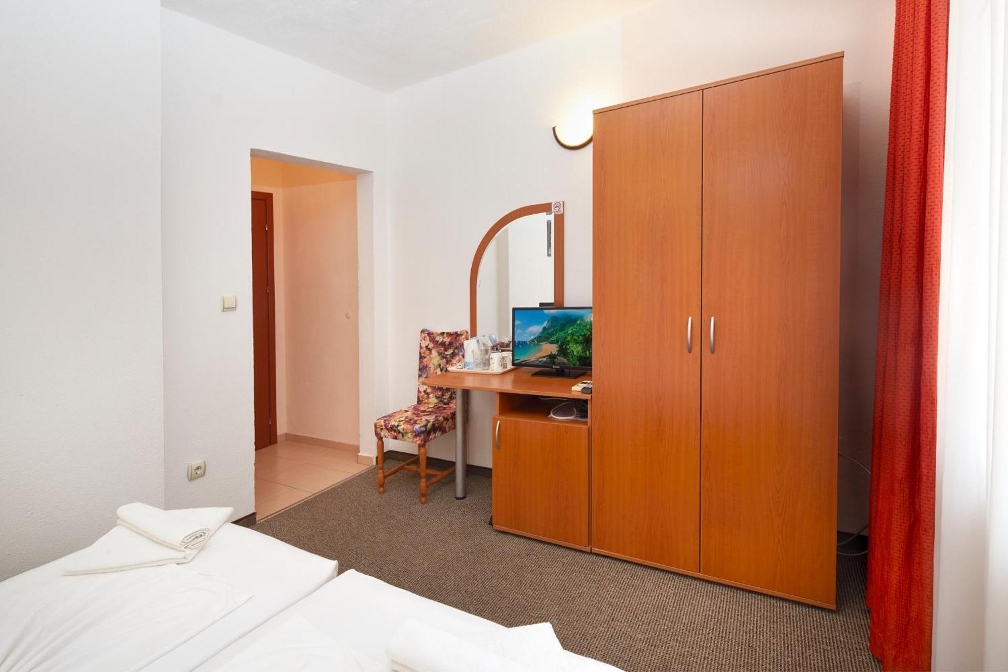 Nirvana Guest House Nesebar Buitenkant foto