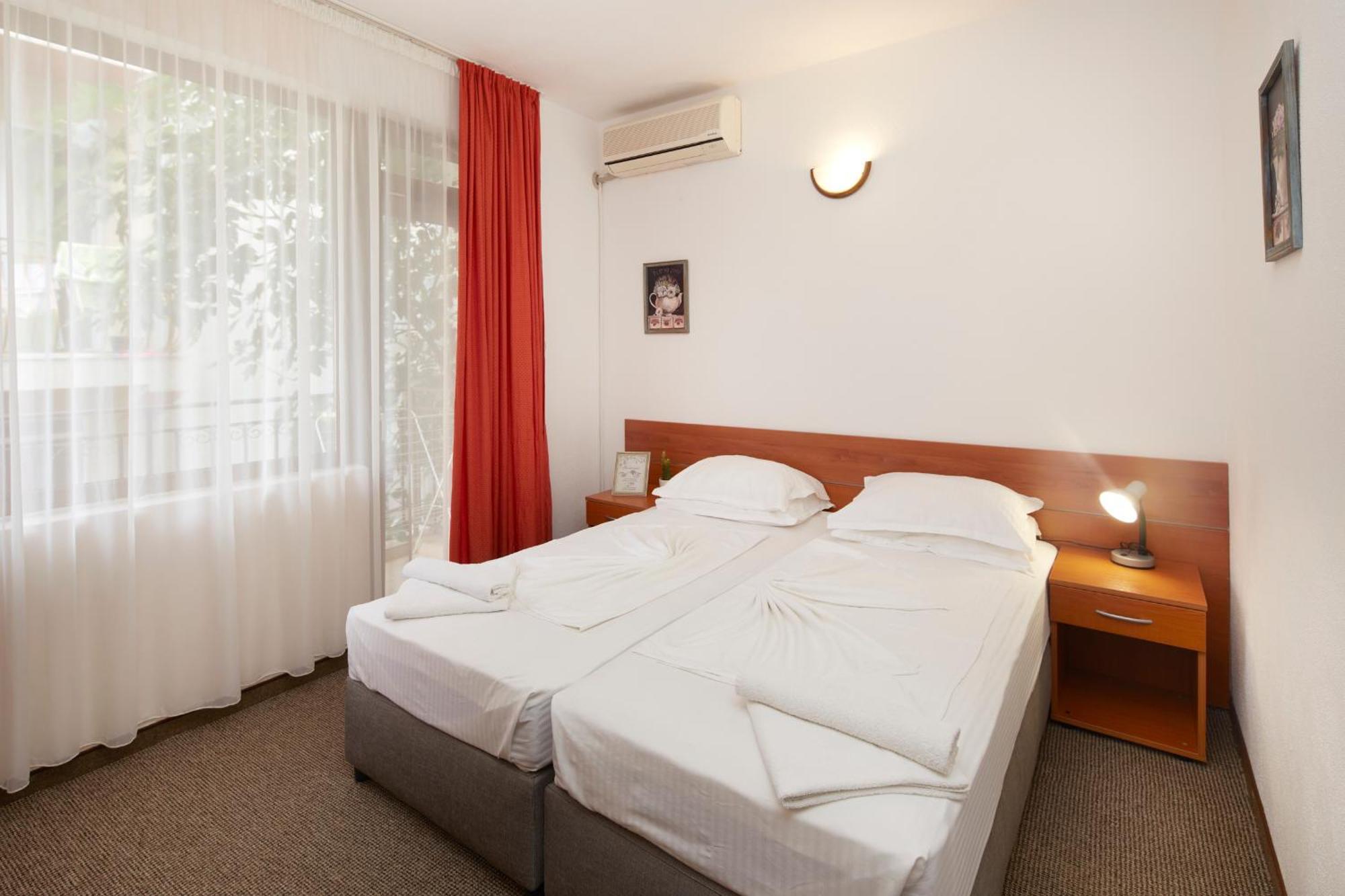 Nirvana Guest House Nesebar Buitenkant foto