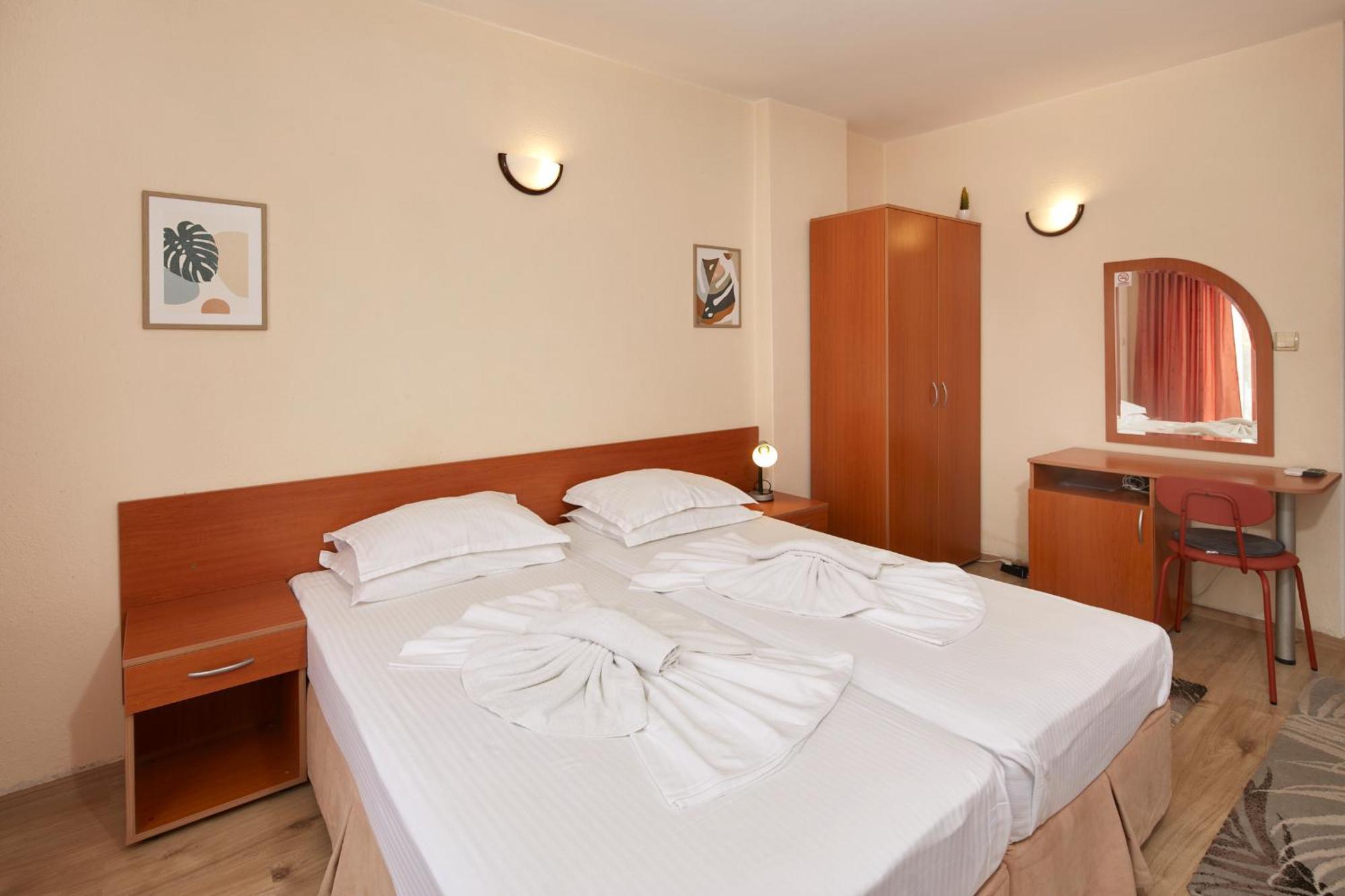 Nirvana Guest House Nesebar Buitenkant foto