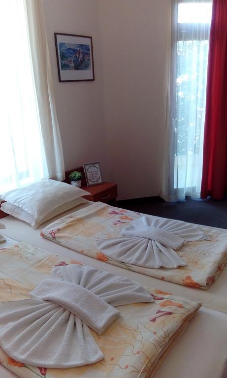 Nirvana Guest House Nesebar Buitenkant foto