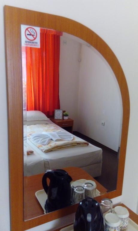 Nirvana Guest House Nesebar Buitenkant foto